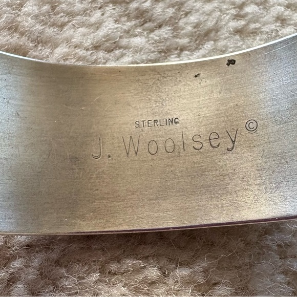Vintage J Woolsey Sterling Silver Cuff Bracelet w/ Inlaid Onyx and White Stone - Picture 6 of 8
